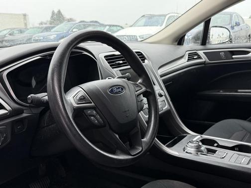 2020 Ford Fusion Hybrid SE