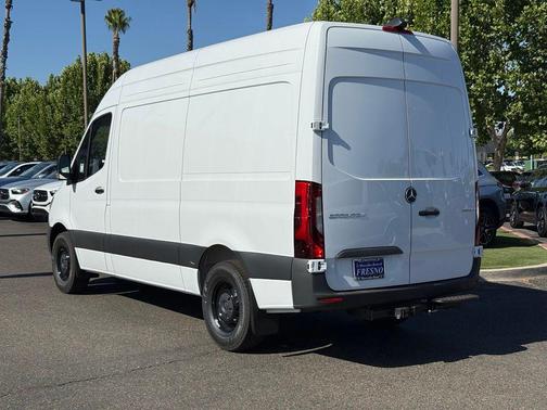 Arctic White 2026 Mercedes-Benz Sprinter 2500 Standard Roof