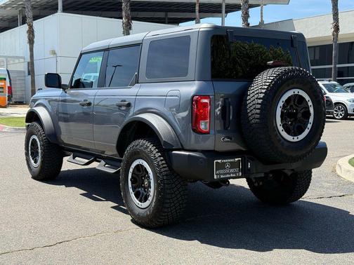 CARBONIZED GRAY METALLIC 2024 Ford Bronco Big Bend