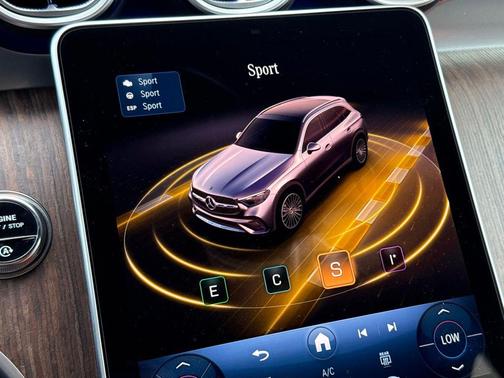 Polar White 2026 Mercedes-Benz GLC 300 Base