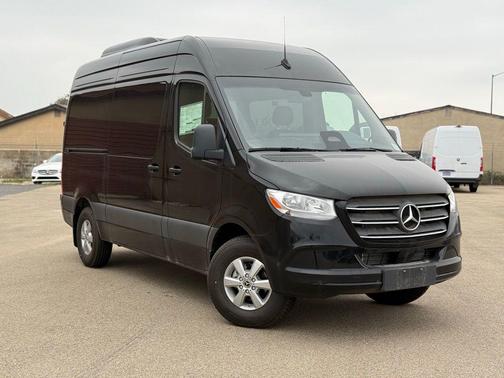 2025 Mercedes-Benz Sprinter 2500 Standard Roof