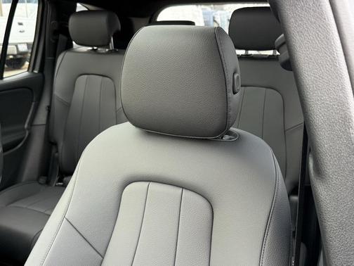 2026 Mercedes-Benz GLB 250 Base