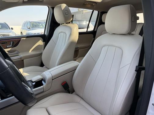 2023 Mercedes-Benz GLB 250 Base