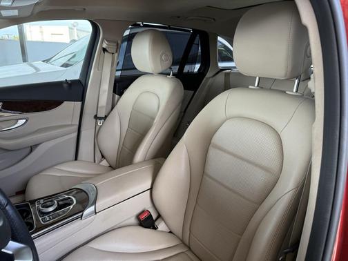 2018 Mercedes-Benz GLC 300 4MATIC