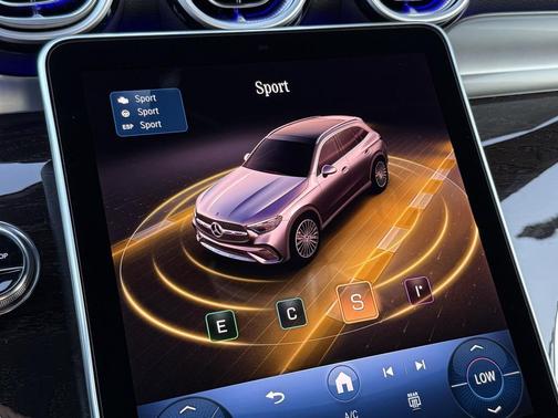 2026 Mercedes-Benz GLC 300 Base