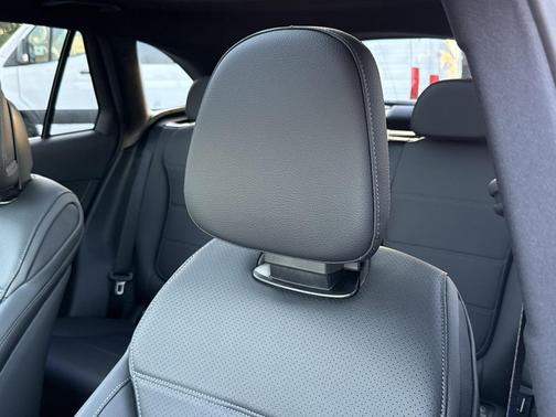 2026 Mercedes-Benz GLC 300 Base