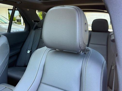 Black 2026 Mercedes-Benz GLE 450 4MATIC