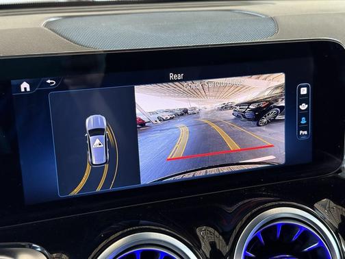 2025 Mercedes-Benz GLB 250 4MATIC