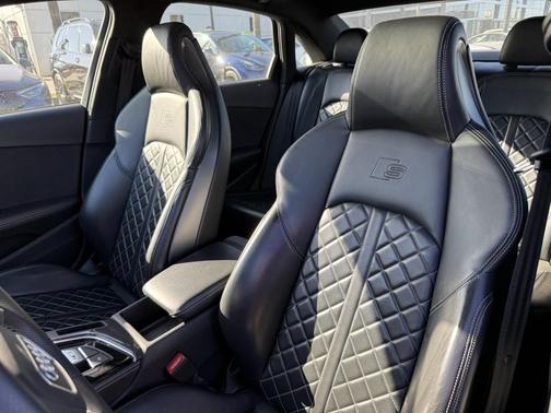 2023 Audi S4 Premium Plus TFSI quattro Tiptronic