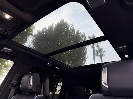 2021 Cadillac Escalade ESV Sport Platinum