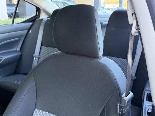 2024 Nissan Versa 1.6 S