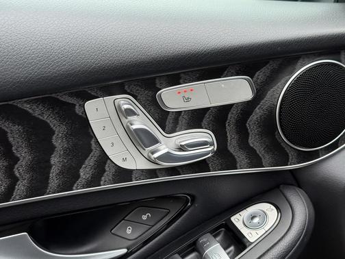 2017 Mercedes-Benz GLC 300 4MATIC