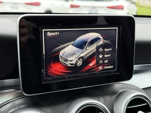 2017 Mercedes-Benz GLC 300 4MATIC