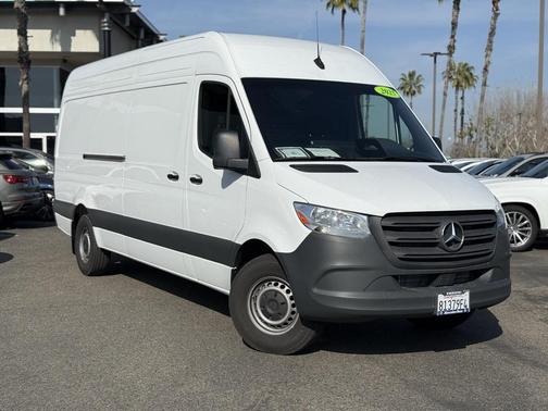 2025 Mercedes-Benz Sprinter 2500 High Roof