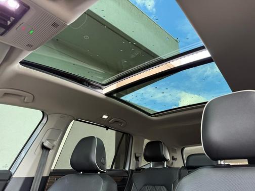 2024 Volkswagen Atlas 2.0T SEL Premium R-Line 4MOTION