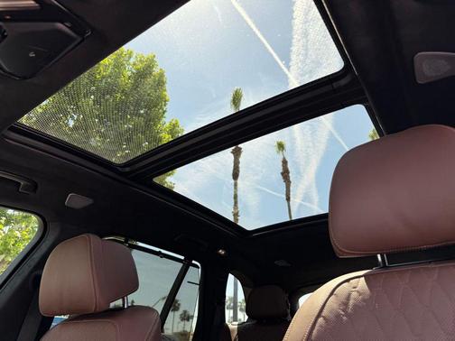 Tanzanite Blue II Metallic 2021 BMW X5 M50i