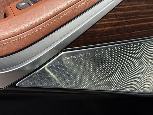 Tanzanite Blue II Metallic 2021 BMW X5 M50i