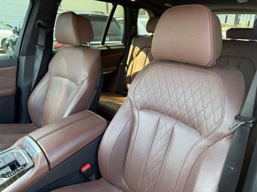 Tanzanite Blue II Metallic 2021 BMW X5 M50i