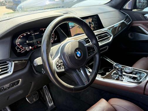 Tanzanite Blue II Metallic 2021 BMW X5 M50i