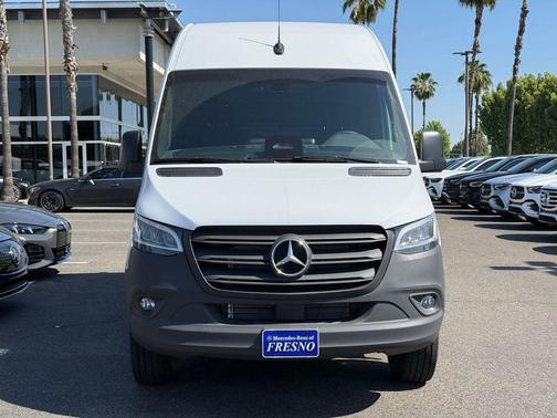 Arctic White 2026 Mercedes-Benz Sprinter 2500 Standard Roof