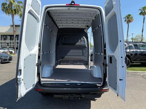 Arctic White 2026 Mercedes-Benz Sprinter 2500 Standard Roof