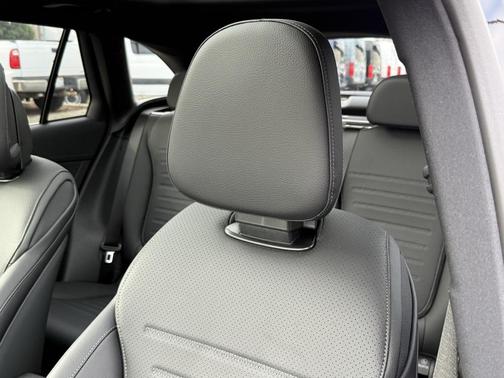 2026 Mercedes-Benz GLC 300 Base