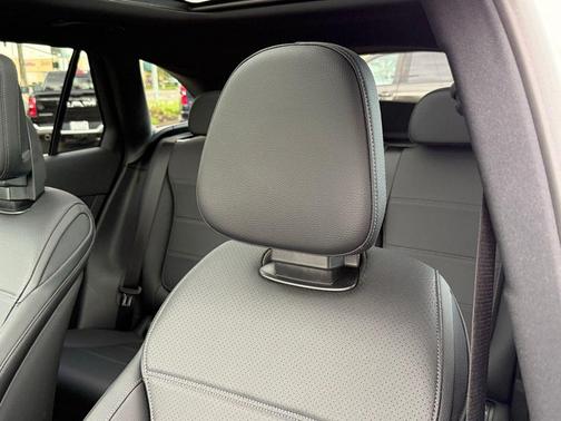 Cirrus Silver Metallic 2026 Mercedes-Benz GLC 300 4MATIC