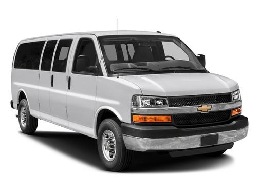 Summit White 2017 Chevrolet Express 3500 LT