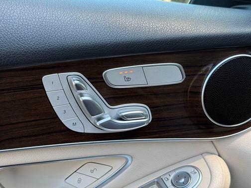 Cavansite Blue Metallic 2016 Mercedes-Benz GLC 300 4MATIC