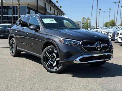 Graphite Grey Metallic 2026 Mercedes-Benz GLC 300 Base