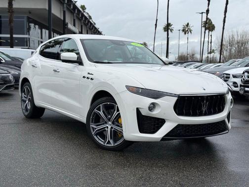 2022 Maserati Levante Modena