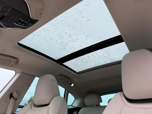 2022 Maserati Levante Modena