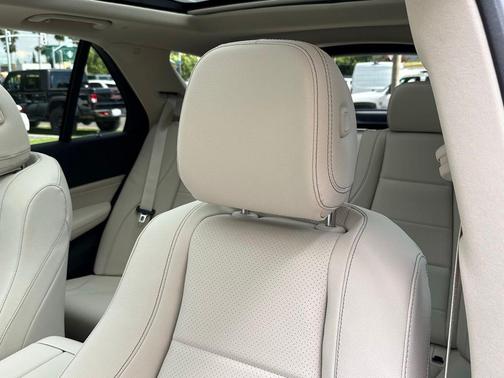 Polar White 2026 Mercedes-Benz GLE 450 4MATIC