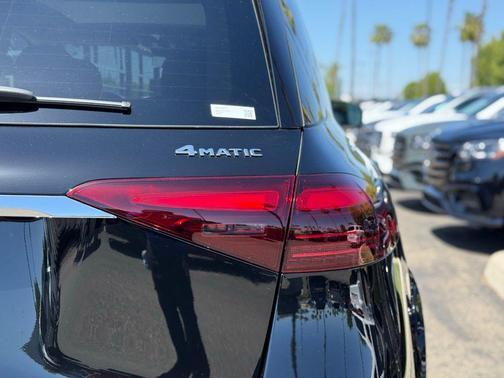 Black 2026 Mercedes-Benz GLE 450 4MATIC