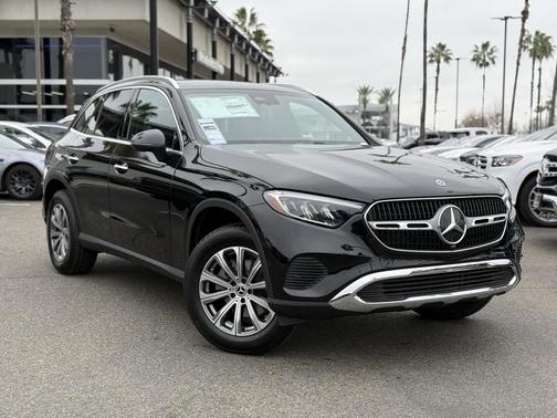 2026 Mercedes-Benz GLC 300 4MATIC