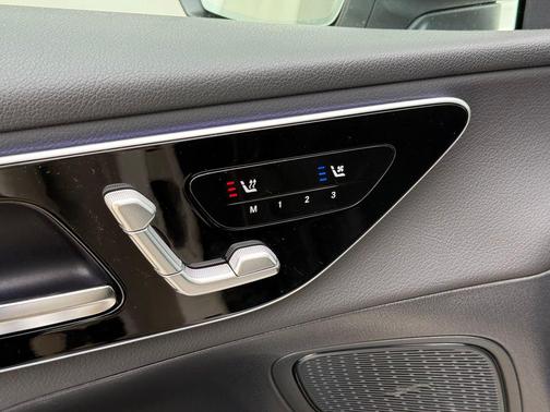 Polar White 2026 Mercedes-Benz GLC 300 Base