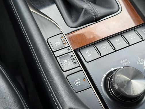 2019 Lexus LX 570 Base