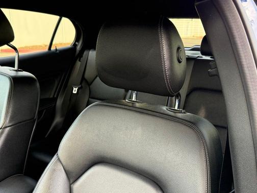 Cavansite Blue Metallic 2017 Mercedes-Benz GLA 250 Base