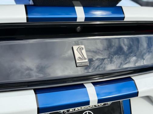 2017 Ford Shelby GT350R Base