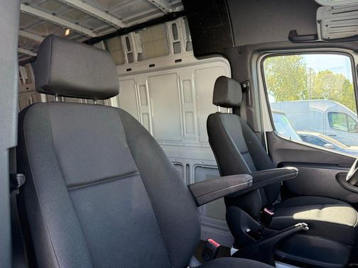 2023 Mercedes-Benz Sprinter 2500 High Roof