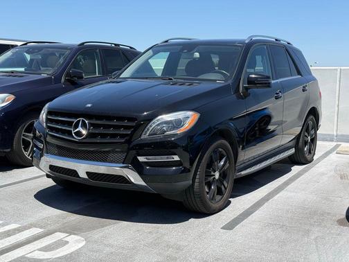 Black 2013 Mercedes-Benz M-Class 4MATIC