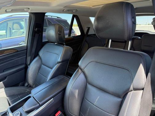 Black 2013 Mercedes-Benz M-Class 4MATIC