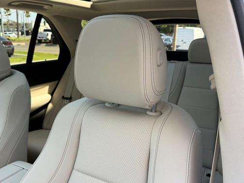 Cirrus Silver Metallic 2026 Mercedes-Benz GLE 450 4MATIC