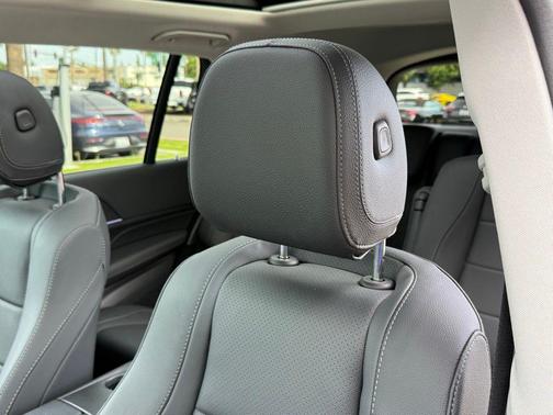 Selenite Grey Metallic 2026 Mercedes-Benz GLS 450 4MATIC