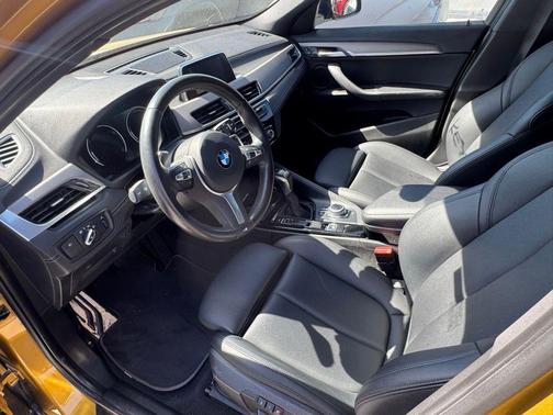 Galvanic Gold Metallic 2018 BMW X2 sDrive28i