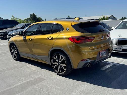 Galvanic Gold Metallic 2018 BMW X2 sDrive28i