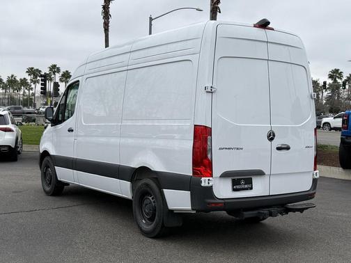 2025 Mercedes-Benz Sprinter 2500 Standard Roof