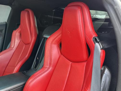 2020 Chevrolet Corvette Stingray w/1LT