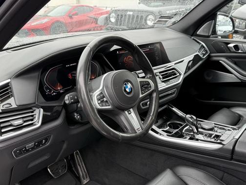 2020 BMW X5 M50i