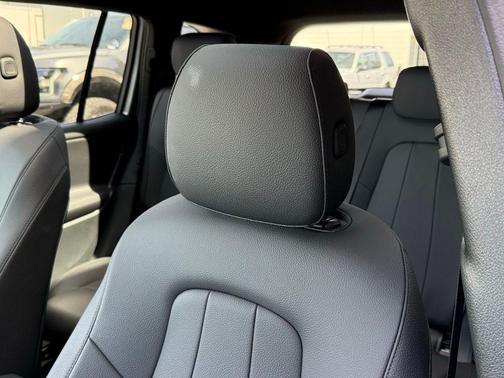 2026 Mercedes-Benz GLB 250 Base